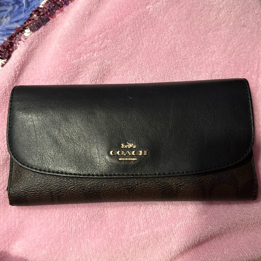 Coach leather Trifold wallet with checkbook insert